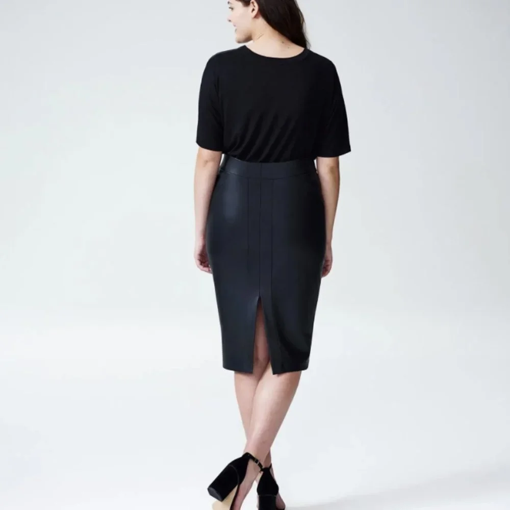 Universal Standard Sillaro Black Vegan Leather Pencil Skirt - Picture 3 of 8